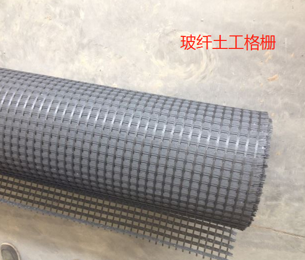 內(nèi)蒙古冬天用玻纖土工格柵鋪設(shè)路基需要知道的注意事項(xiàng)