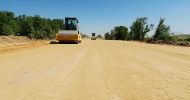 土工格柵在修路施工中使用的八個步驟