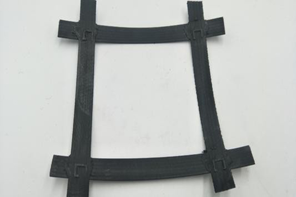 凸結(jié)點土工格柵的特點是什么？