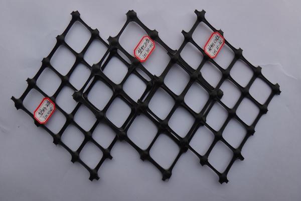深入了解雙向塑料土工格柵的優(yōu)勢(shì)特點(diǎn)